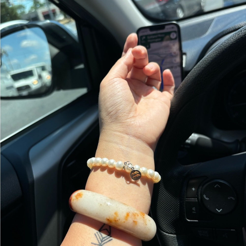 Blossom Snow Bangle - Picture 2 of 2